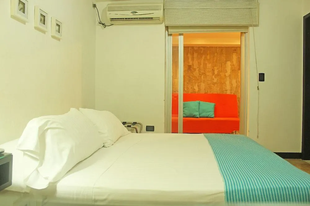 ***  Hotel Santorini Express Y Cabanas Santa Marta  Colombia