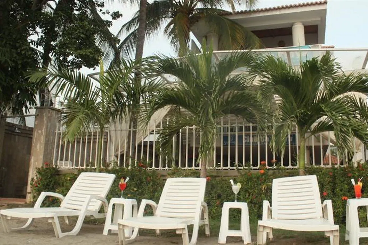 Hotel Santorini Express Y Cabanas Santa Marta