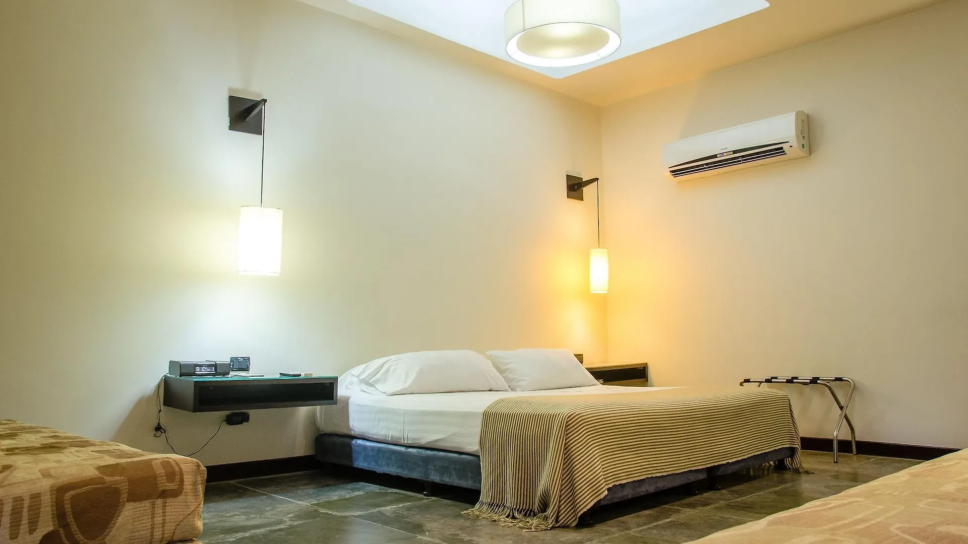 Hotel Santorini Express Y Cabanas Санта-Марта
